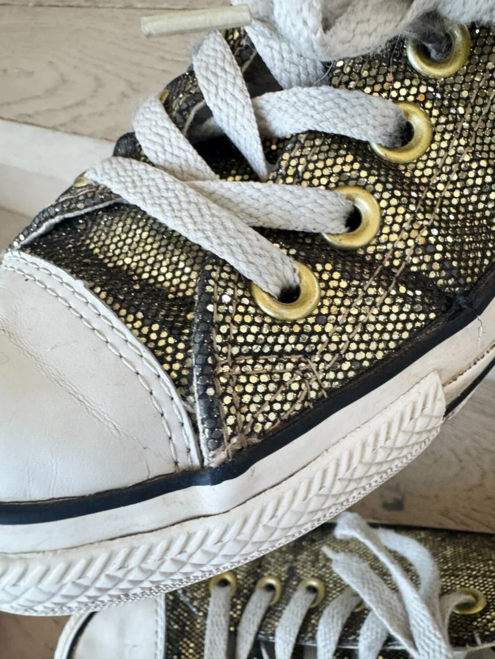 Converse Low Top Gold Glitter 7.5